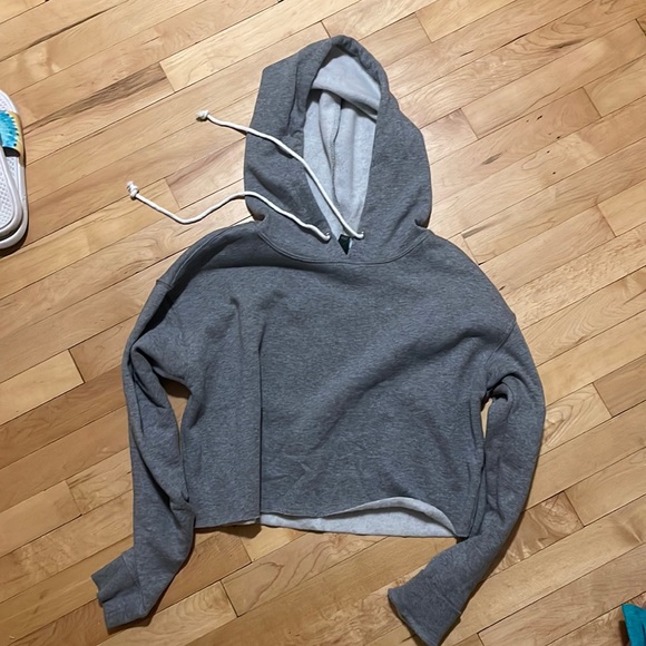 Cropped hoodie